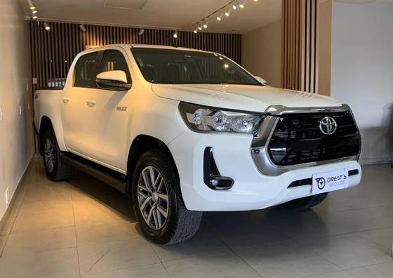 TOYOTA HILUX 2.8 D-4D TURBO DIESEL CHASSI 4X4 MANUAL